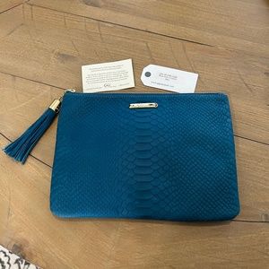 Gigi New York All in one clutch